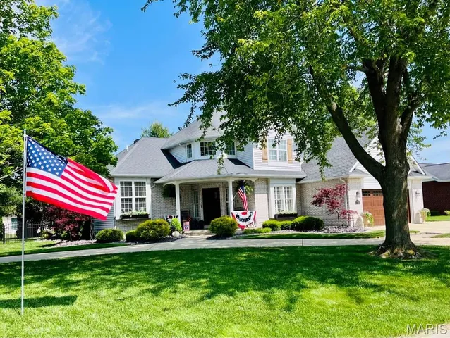 $429,900 | 305 Kingsbury Court, Highland, IL 62249