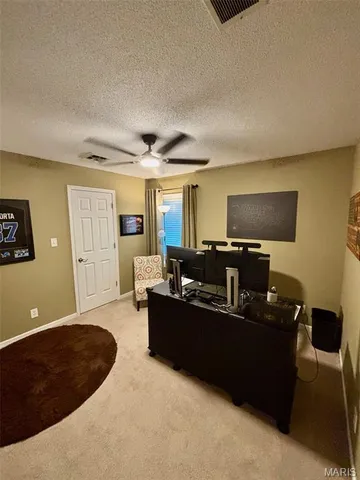 $419,900 | 305 Kingsbury Court, Highland, IL 62249