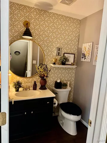 $419,900 | 305 Kingsbury Court, Highland, IL 62249