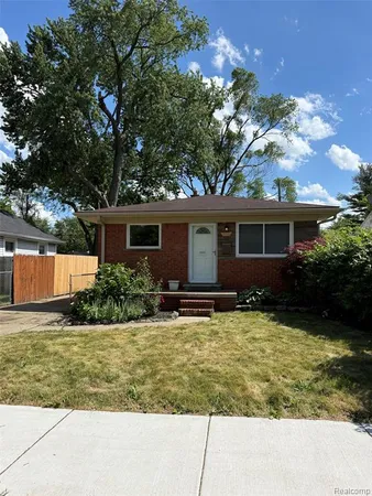 $174,999 | 1512 East Jarvis Avenue, Hazel Park, MI 48030