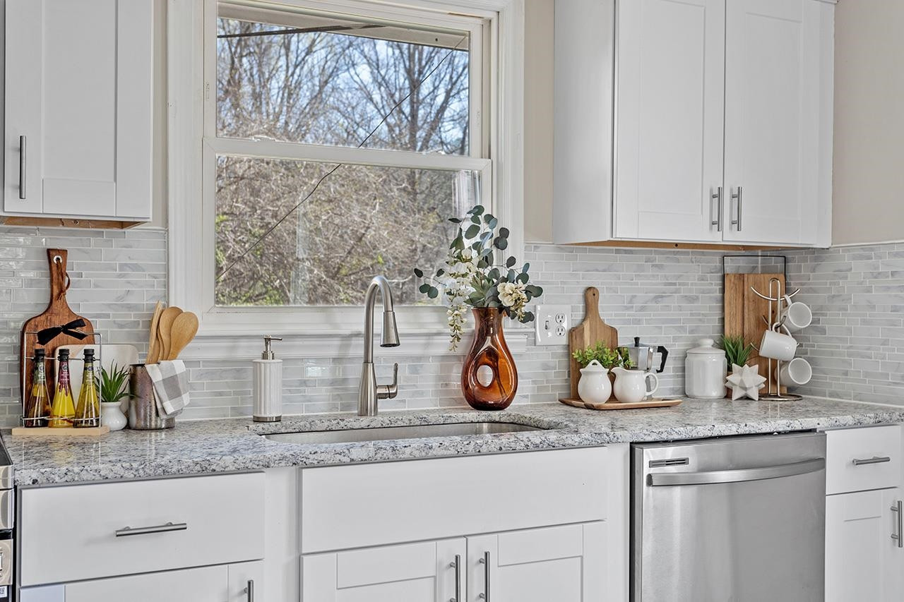 2930 Darrow Road Durham, NC 27704 - Photo 6 of 23 Photo 6