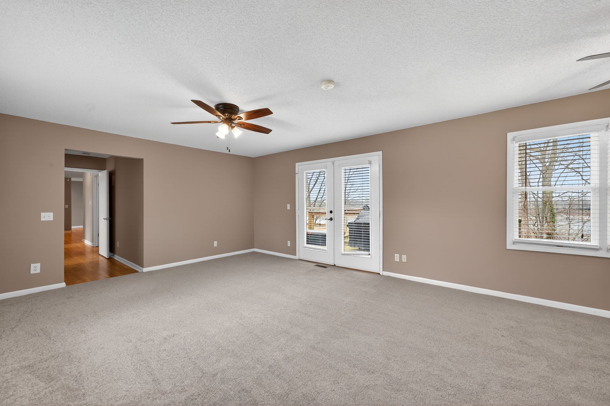 232 Loop Drive Winchester, TN 37398 - Photo 15 of 41 a view of an empty room with a window
