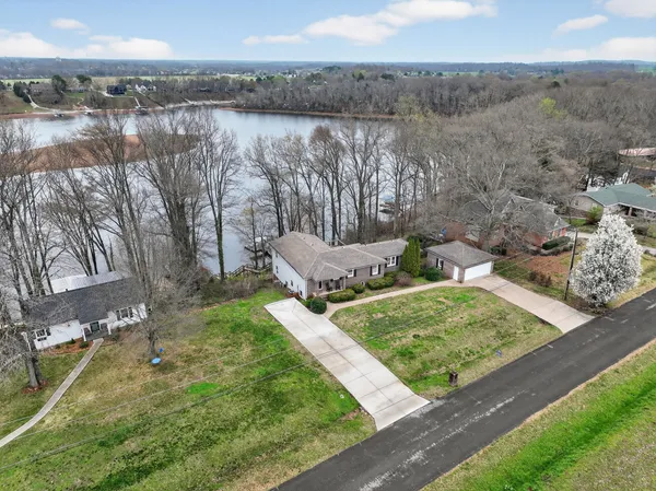 $1,099,000 | 232 Loop Drive, Winchester, TN 37398