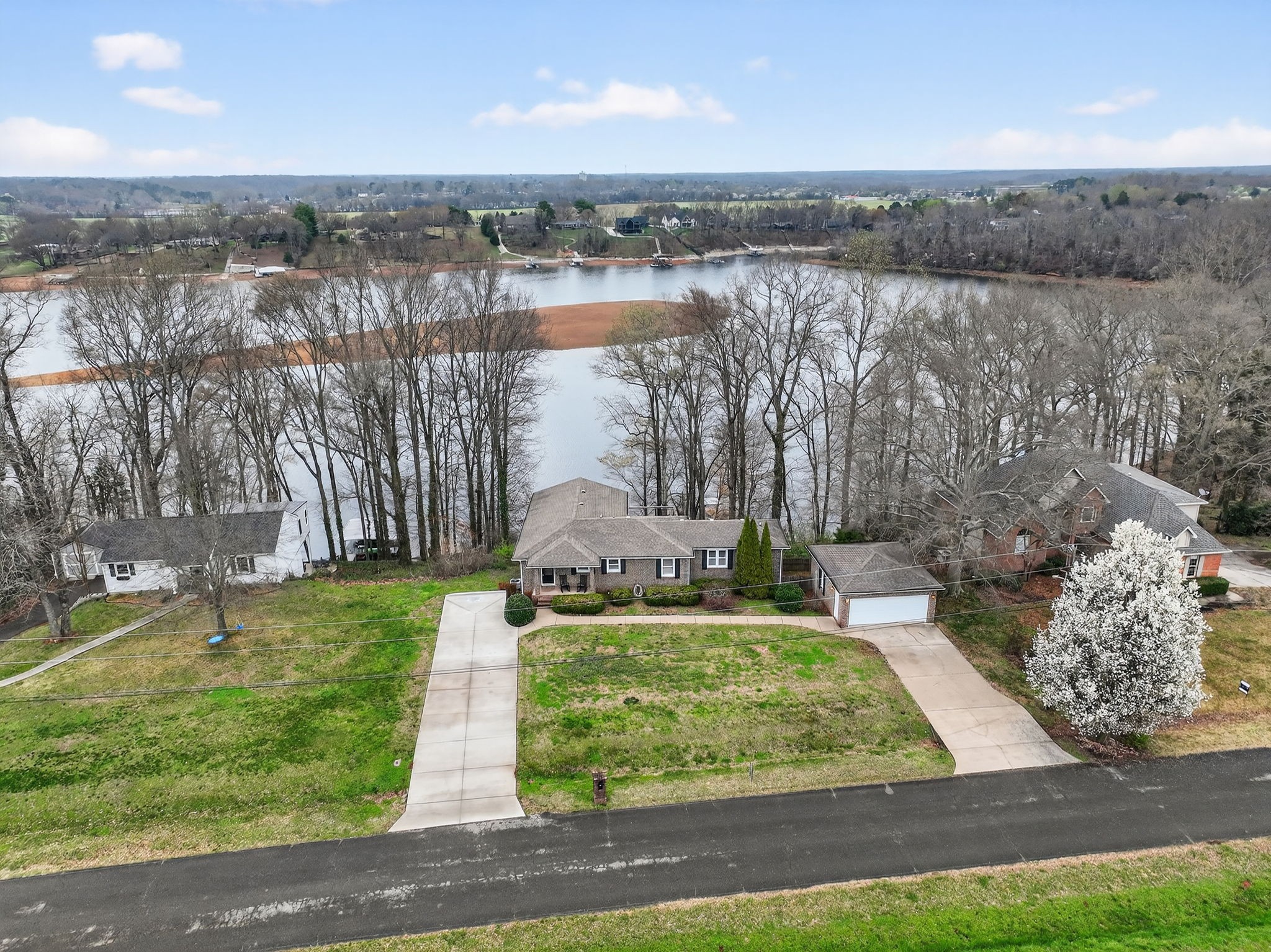 232 Loop Drive Winchester, TN 37398 - Photo 31 of 41 an aerial view of a house with garden space and lake view
