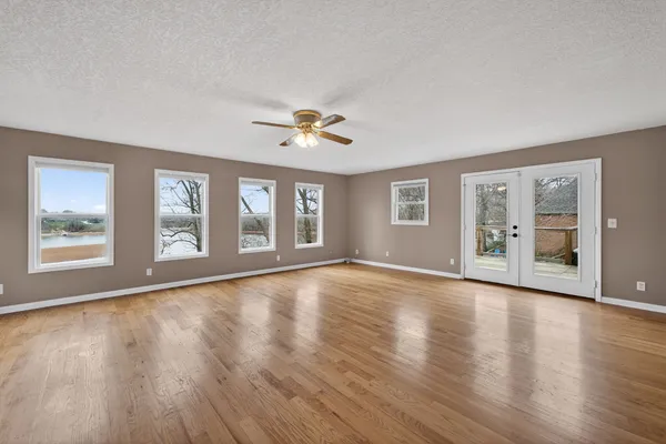 $1,099,000 | 232 Loop Drive, Winchester, TN 37398