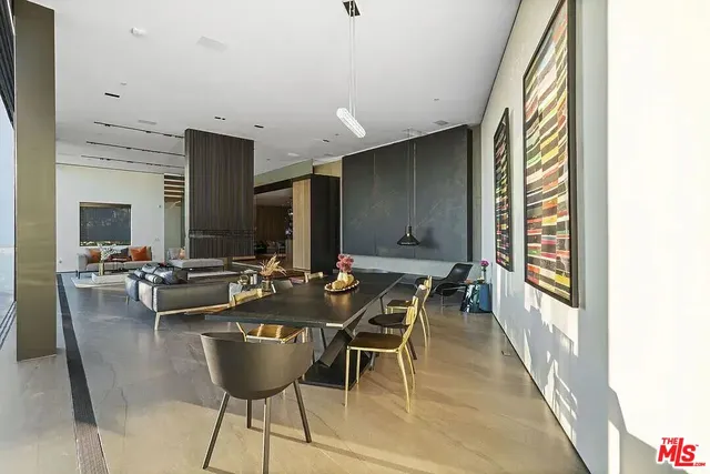 $32,000 | 8790 Appian Way, Los Angeles, CA 90046