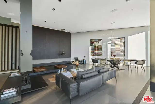 $32,000 | 8790 Appian Way, Los Angeles, CA 90046