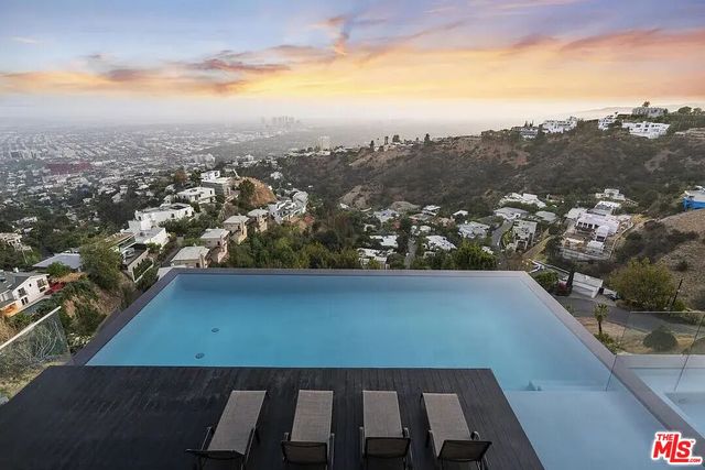 $32,000 | 8790 Appian Way, Los Angeles, CA 90046