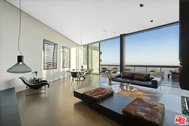 $32,000 | 8790 Appian Way, Los Angeles, CA 90046