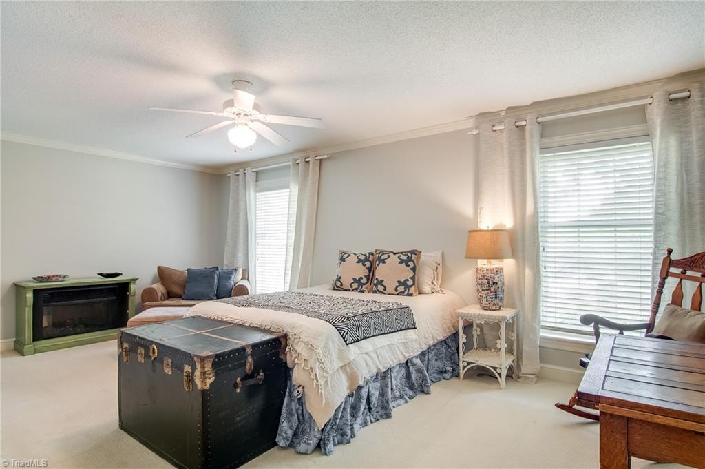 960 Bryanplace Road Winston-Salem, NC 27104 - Photo 13 of 30 In-laws suite/master on main level