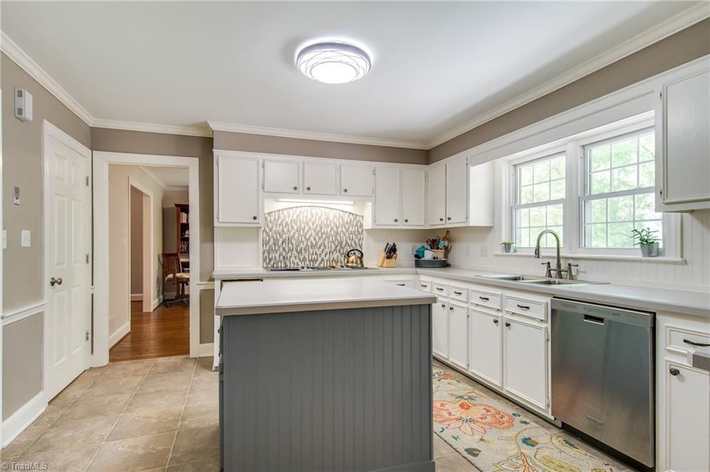 960 Bryanplace Road Winston-Salem, NC 27104 - Photo 9 of 30 Kitchen