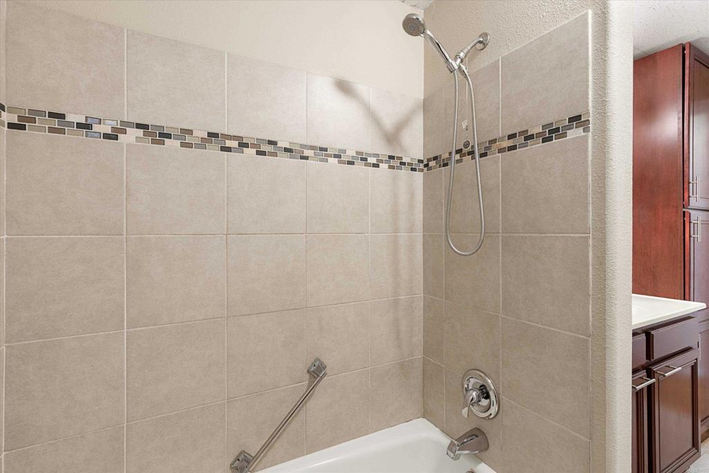 101 Havenview Lane, Unit 101 Oceanside, CA 92056 - Photo 13 of 19