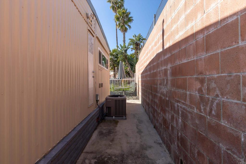 101 Havenview Lane, Unit 101 Oceanside, CA 92056 - Photo 17 of 19