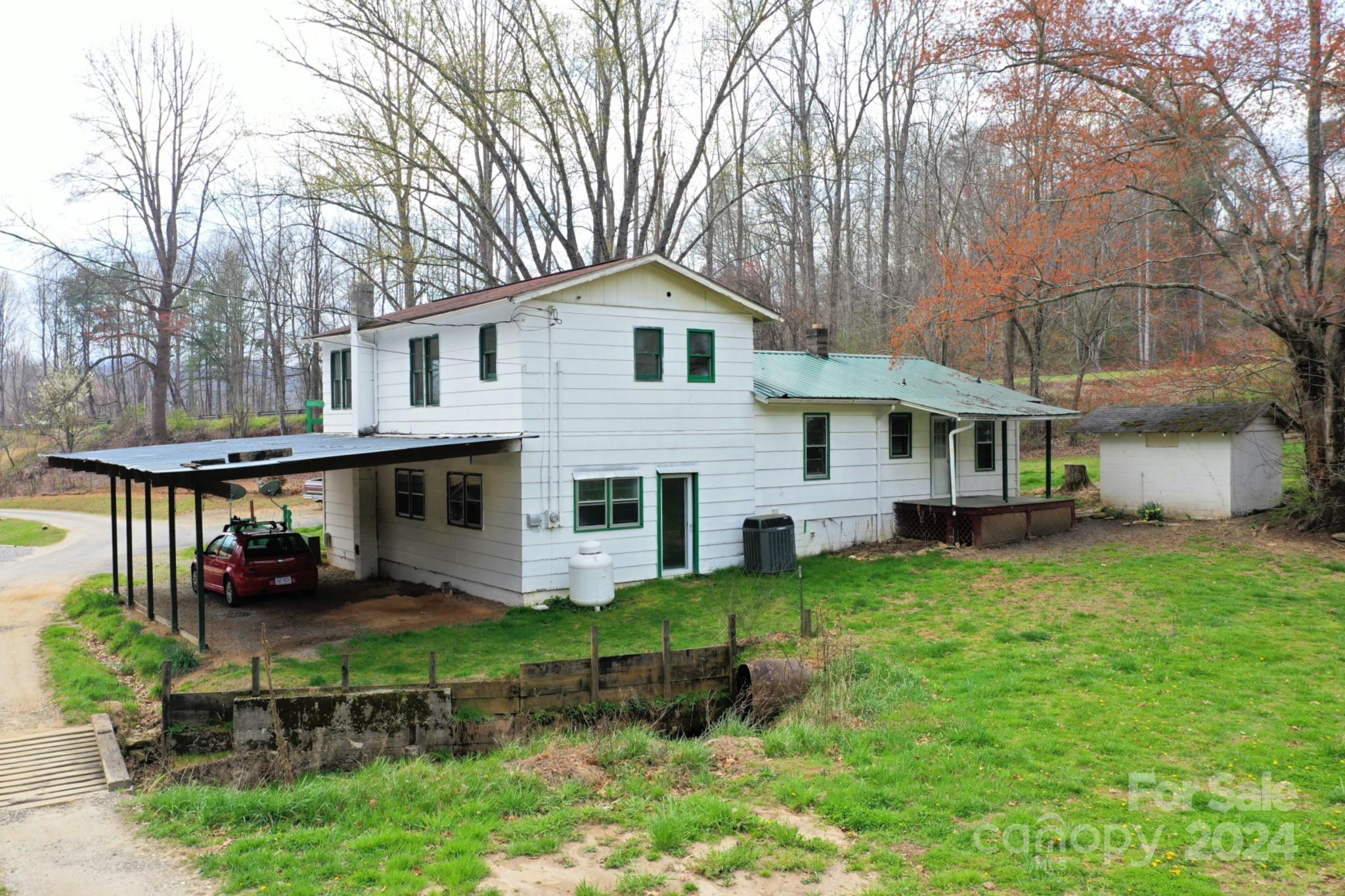 95 Maple Springs Road Sylva, NC 28779 - Photo 4 of 19 Gallery Image 4