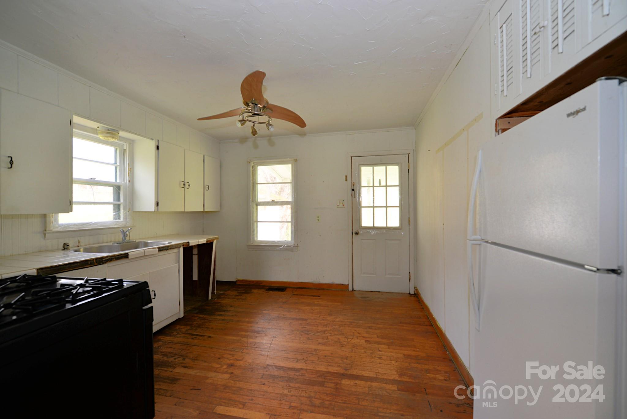 95 Maple Springs Road Sylva, NC 28779 - Photo 9 of 19 Gallery Image 9
