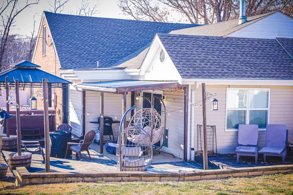 $400,000 | 11 2 Wood Lane, Staunton, VA 24401