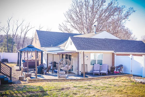 $390,000 | 11 2 Wood Lane, Staunton, VA 24401