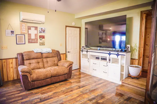 $400,000 | 11 2 Wood Lane, Staunton, VA 24401