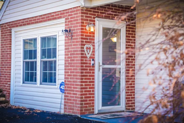 $390,000 | 11 2 Wood Lane, Staunton, VA 24401