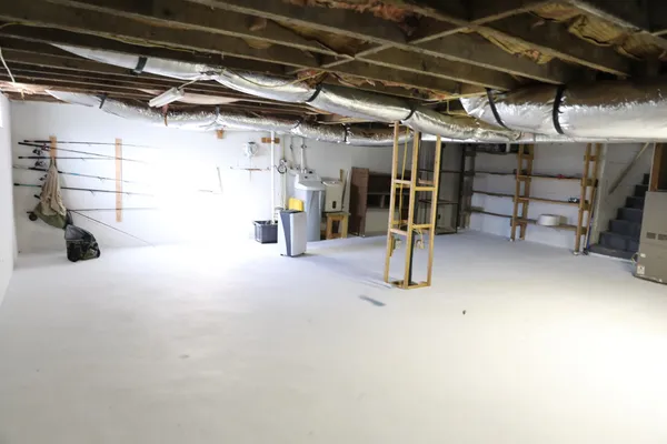 $400,000 | 11 2 Wood Lane, Staunton, VA 24401