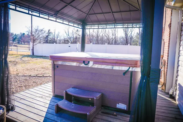 $400,000 | 11 2 Wood Lane, Staunton, VA 24401