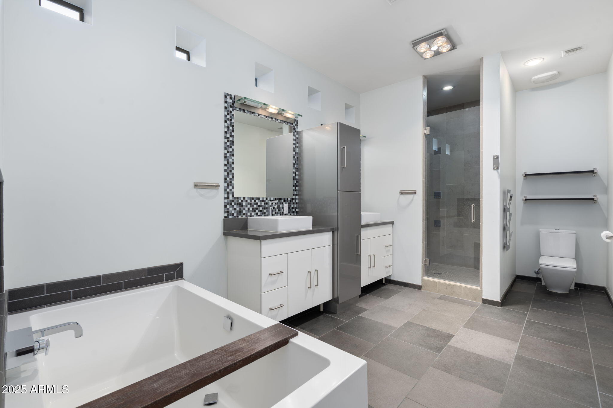 9433 South Stanley Place Tempe, AZ 85284 - Photo 15 of 47 Primary Bathroom