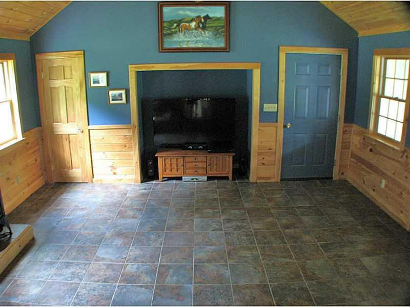 64 Ogunquit Road Cape Neddick, ME 03902 - Photo 14 of 35 Den/Family/Great Room.