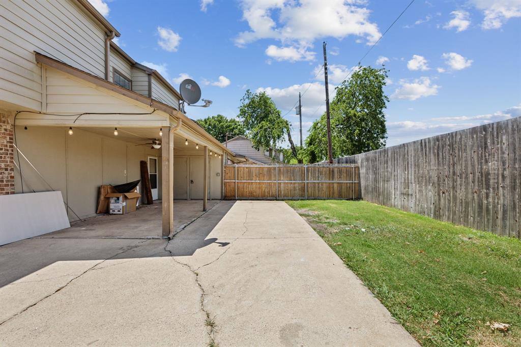 2420 Lakeview Circle McKinney, TX 75072 - Photo 24 of 25 a view of a backyard
