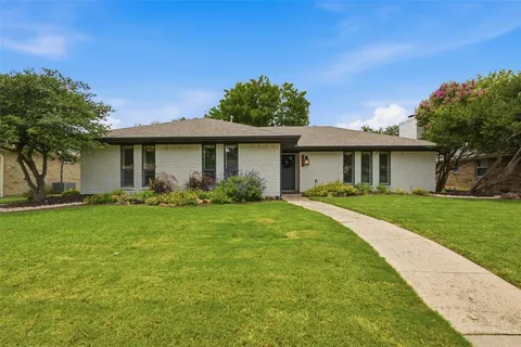 $460,000 | 2209 Glen Forest Lane, Plano, TX 75023