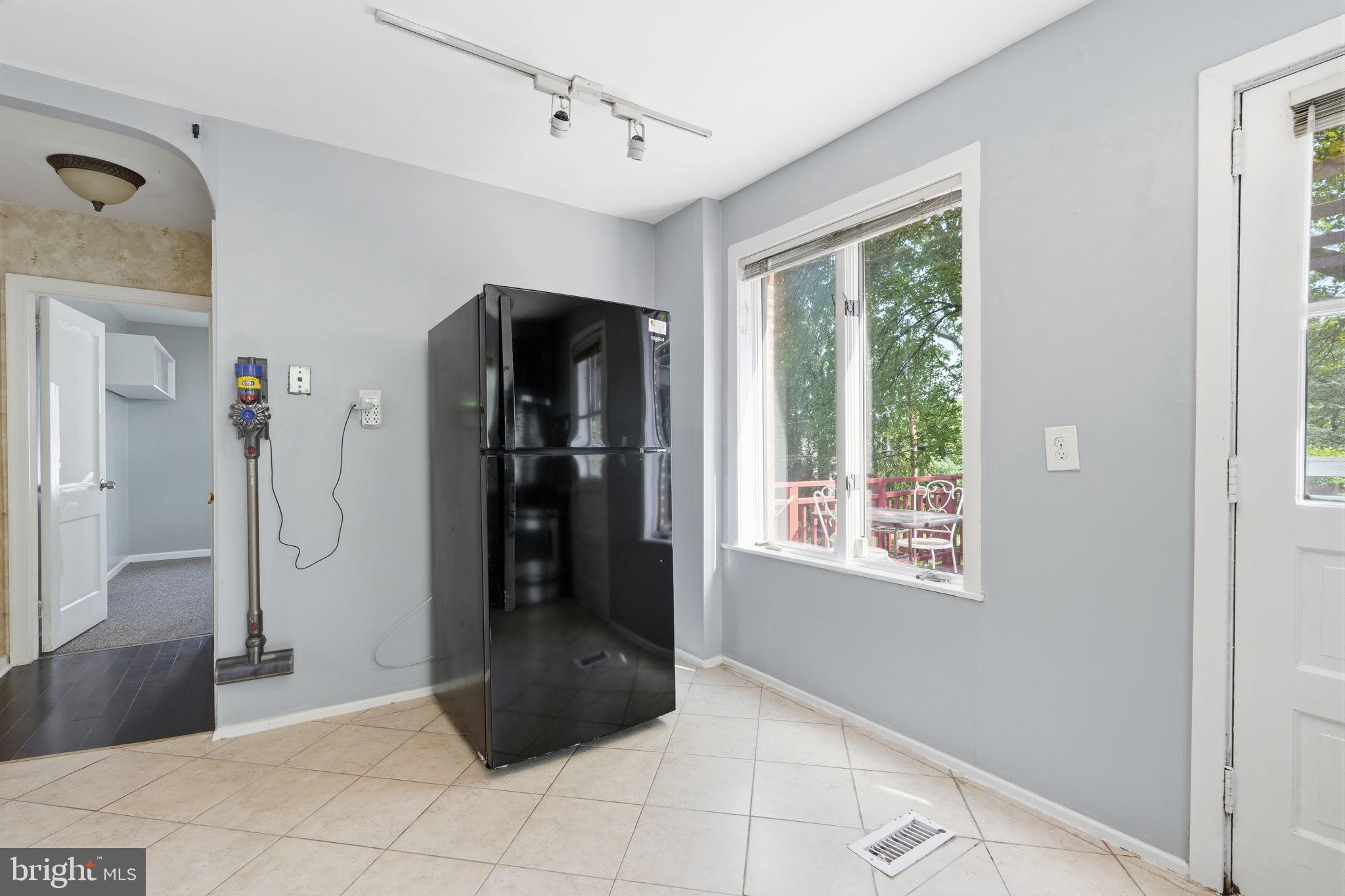 1102 Orleans Road Cheltenham, PA 19012 - Photo 13 of 39