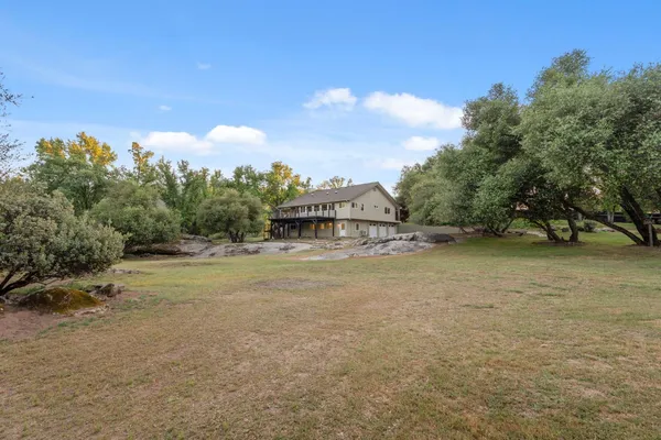 $974,900 | 45012 Mockingbird Lane, Ahwahnee, CA 93601