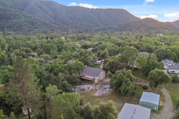 $974,900 | 45012 Mockingbird Lane, Ahwahnee, CA 93601