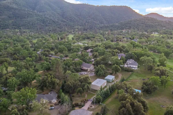 $974,900 | 45012 Mockingbird Lane, Ahwahnee, CA 93601