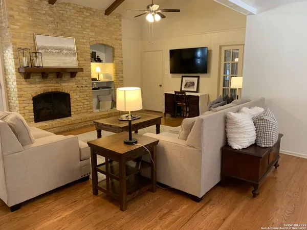 $2,700 | 84 Roundup Drive, San Antonio, TX 78213