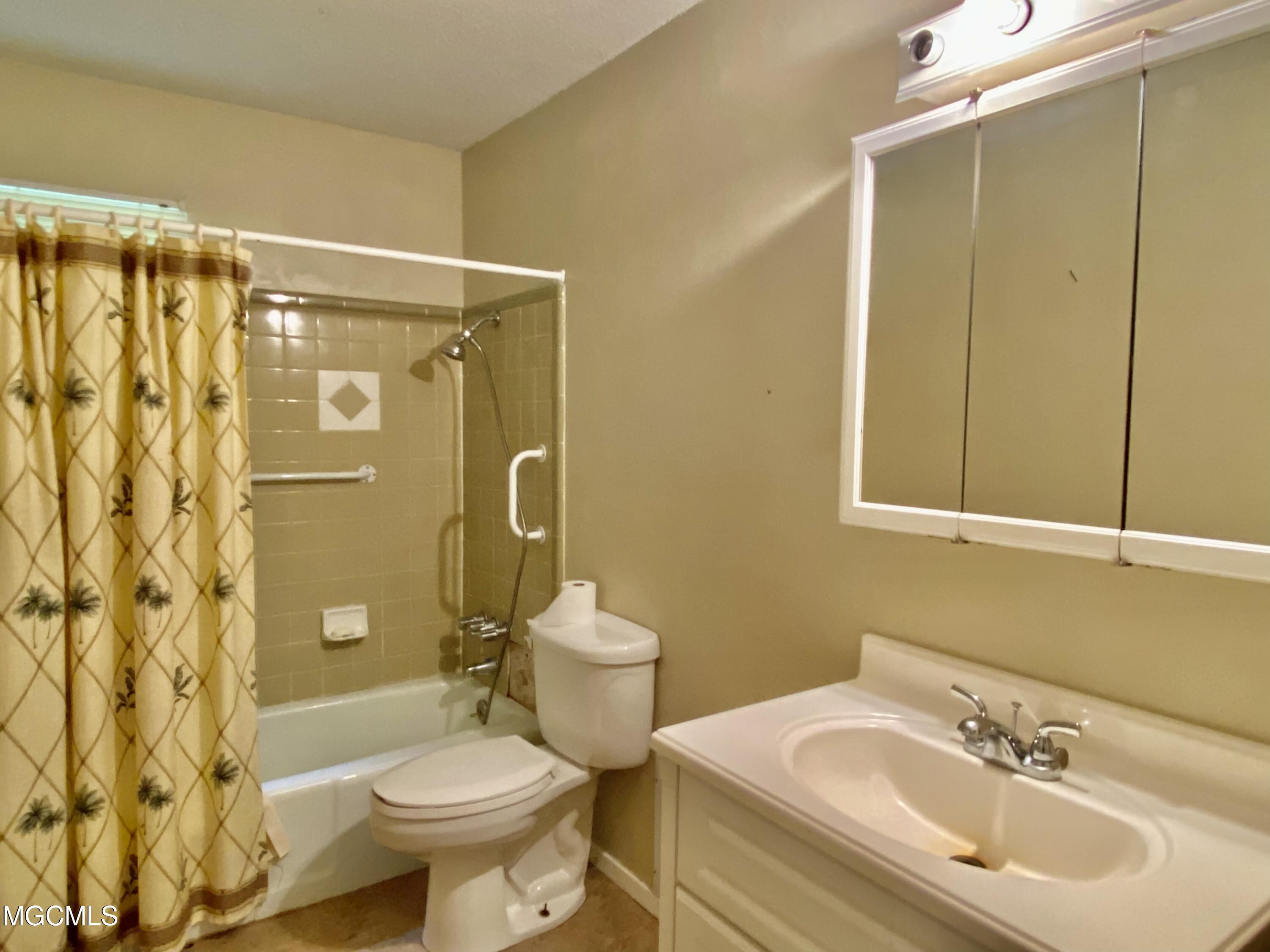 8701 Willow Branch Road Moss Point, MS 39562 - Photo 13 of 25 87CF6585-6943-452E-B223-2F6BD818F8AD