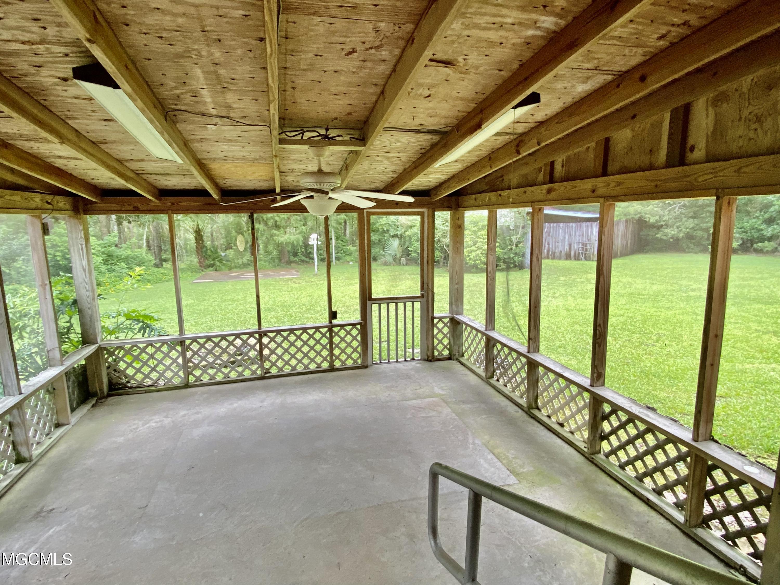 8701 Willow Branch Road Moss Point, MS 39562 - Photo 17 of 25 D5057AF9-A757-4629-BD08-B314BC5BD0FE