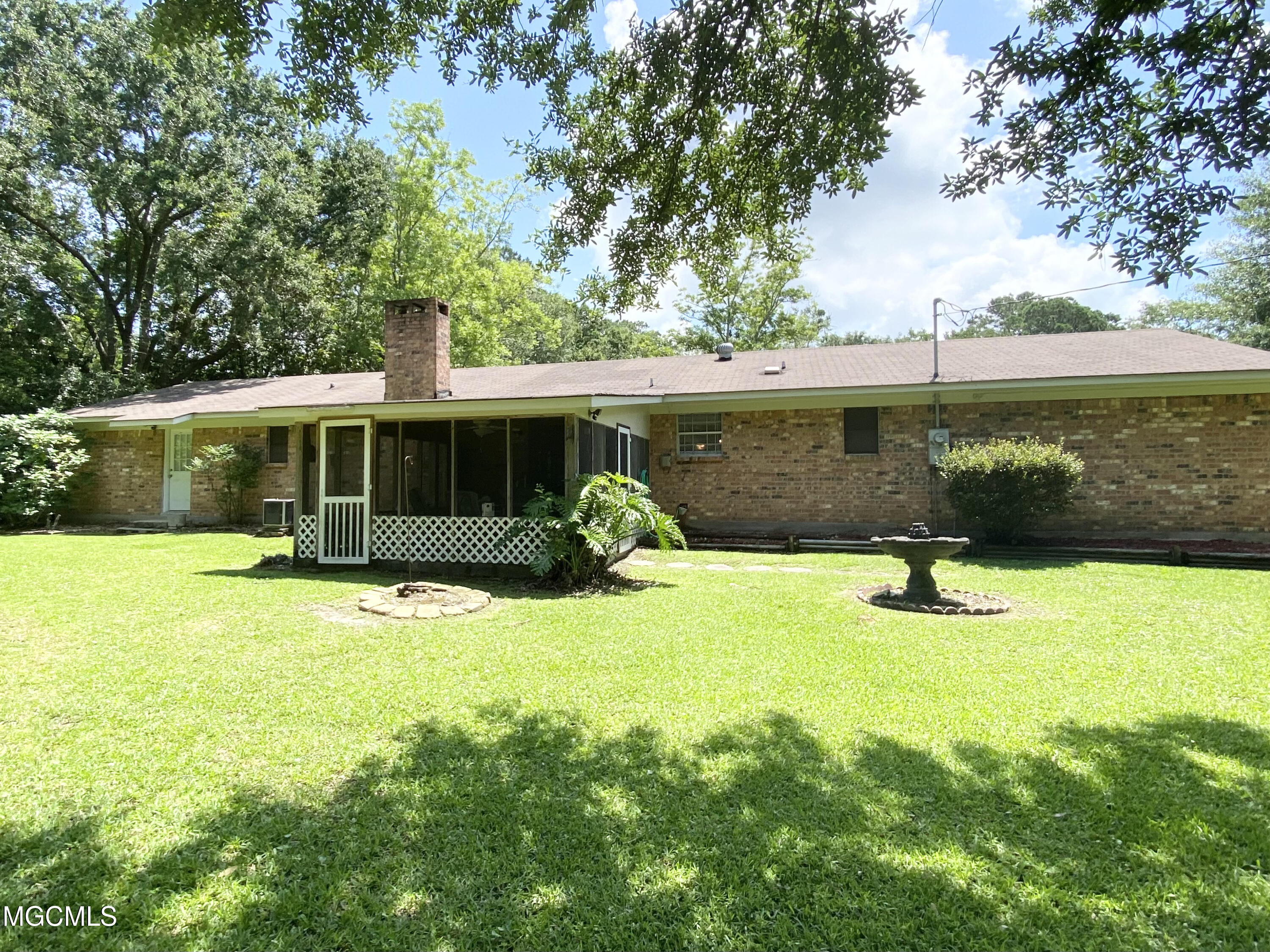 8701 Willow Branch Road Moss Point, MS 39562 - Photo 2 of 25 908C5799-498A-4A48-BDC5-D8FEC360010C