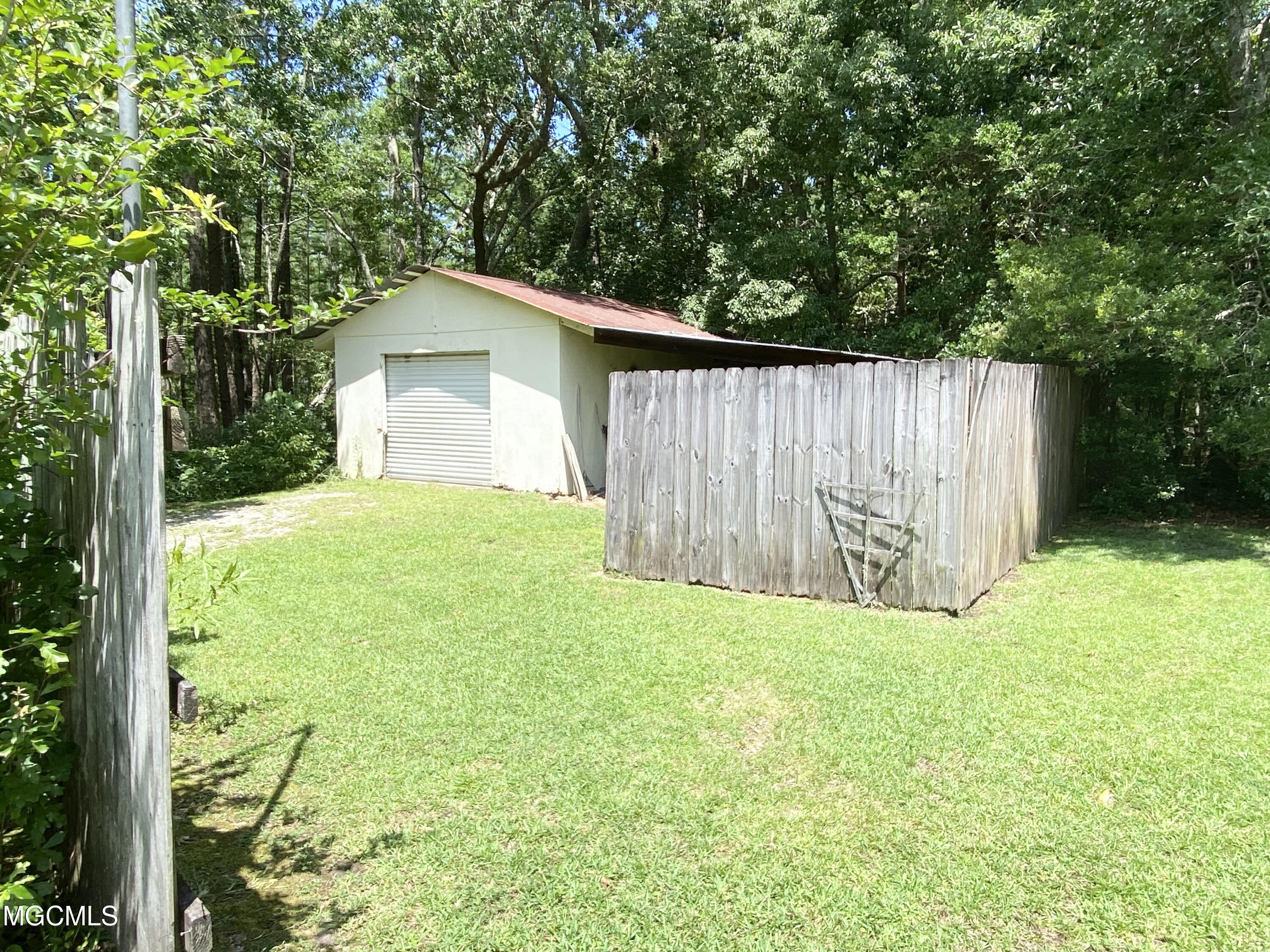 8701 Willow Branch Road Moss Point, MS 39562 - Photo 3 of 25 0FEBE444-7525-407B-8C02-5A29A22567BC