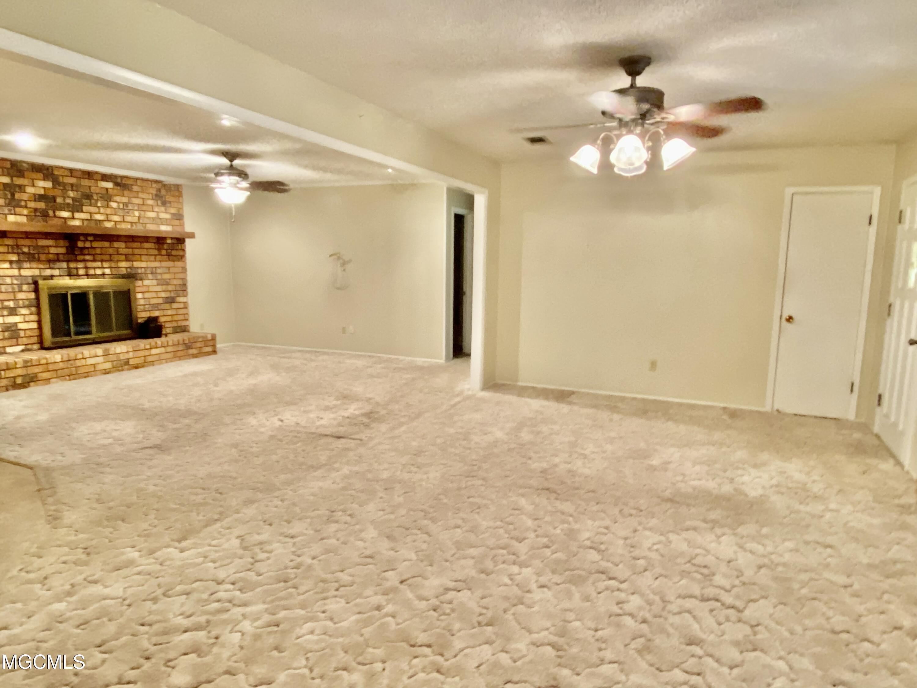 8701 Willow Branch Road Moss Point, MS 39562 - Photo 5 of 25 AD6FD328-4582-4471-B945-FE5379575961