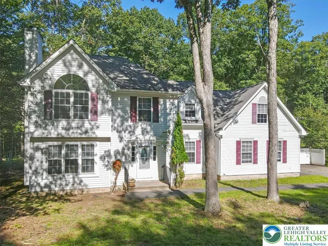 $2,450 | 198 White Pine Trail, East Stroudsburg, PA 18301