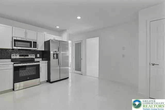 $2,450 | 198 White Pine Trail, East Stroudsburg, PA 18301