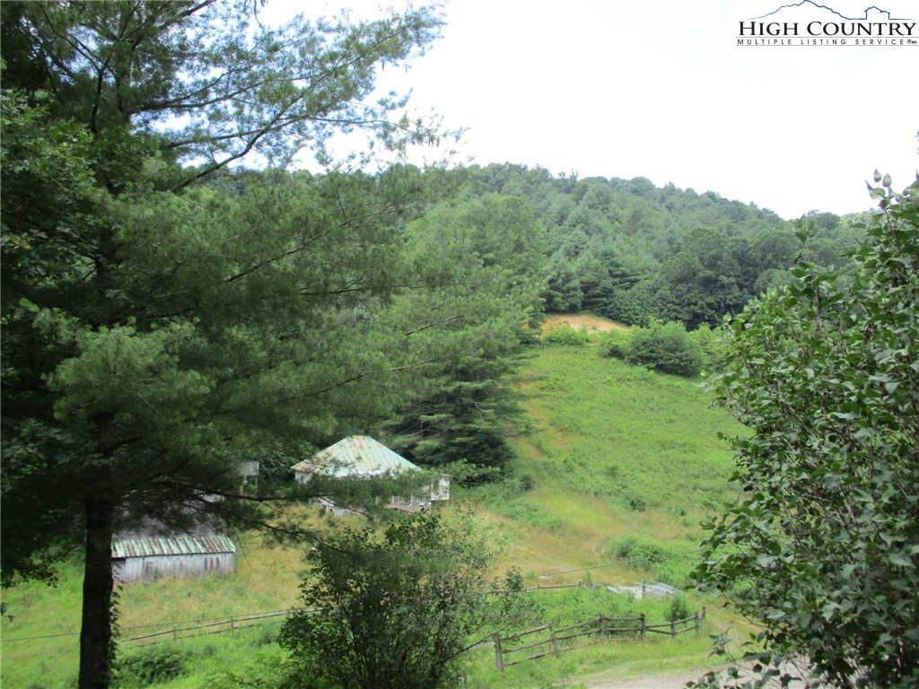 904 Spencer Branch Road Lansing, NC 28643 - Photo 13 of 14