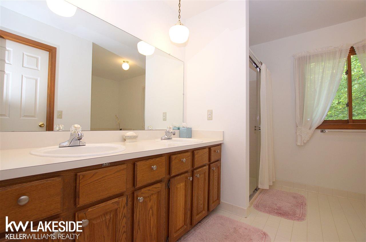 2190 Reagan Drive Rochester Hills, MI 48309 - Photo 21 of 31