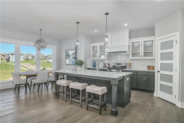 $699,950 | 9323 Pickering Street, Lenexa, KS 66227