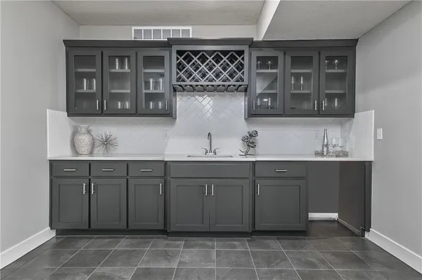 $699,950 | 9323 Pickering Street, Lenexa, KS 66227