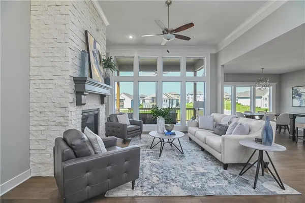 $699,950 | 9323 Pickering Street, Lenexa, KS 66227