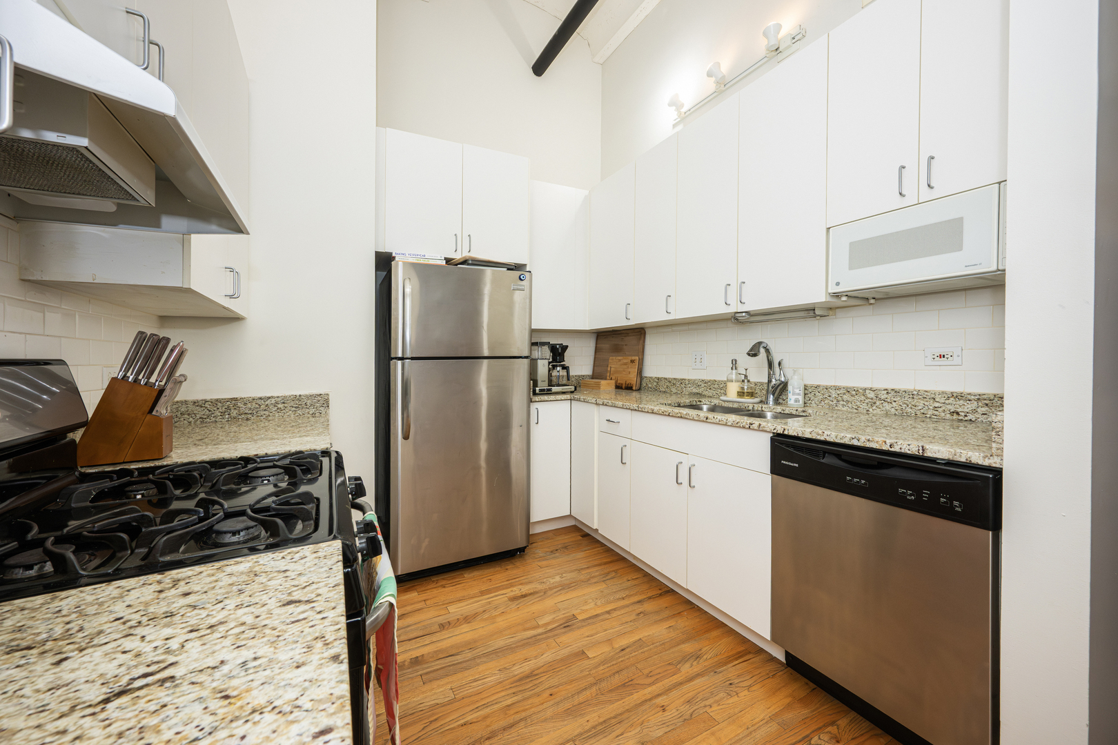 1000 West Washington Boulevard, Unit 411 Chicago, IL 60607 - Photo 15 of 20