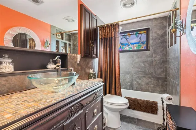 $349,900 | 2091 Oyster Creek Drive, Englewood, FL 34224