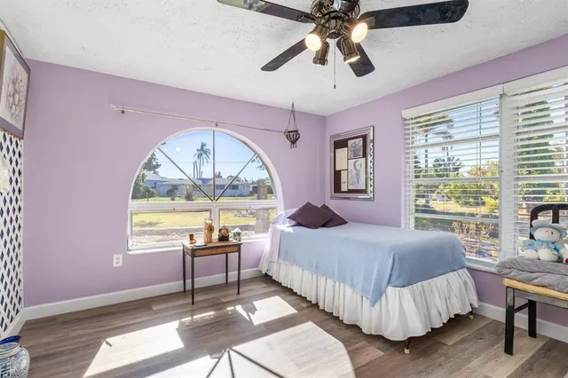 $349,900 | 2091 Oyster Creek Drive, Englewood, FL 34224