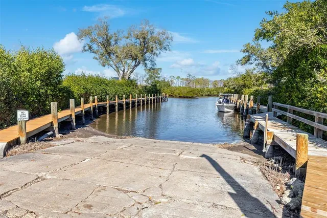 $349,900 | 2091 Oyster Creek Drive, Englewood, FL 34224